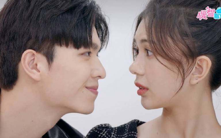 《機智》女星拍情侶照　曖昧畫面曝光