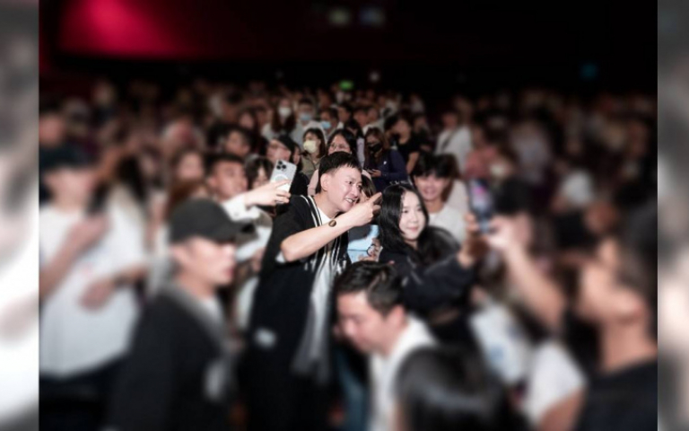 《角頭－鬥陣欸》7天破億！　王識賢回饋粉絲「夜市謝票」