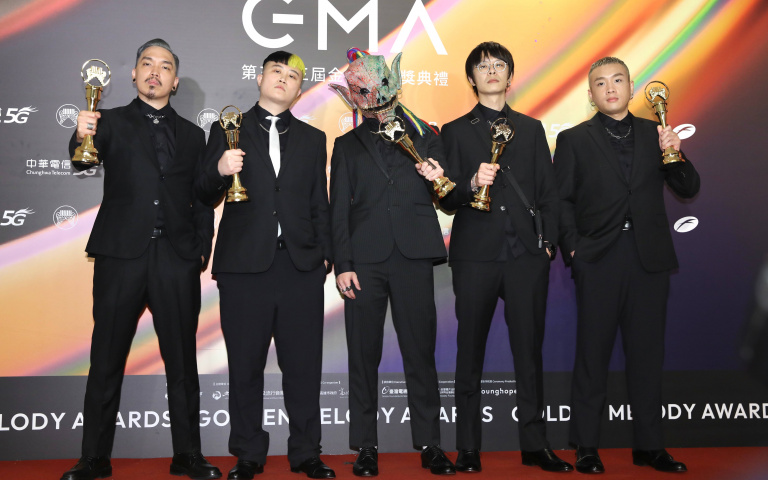 金曲33/女友陳芳語祝福奏效 血肉果汁機拿「最佳樂團獎」