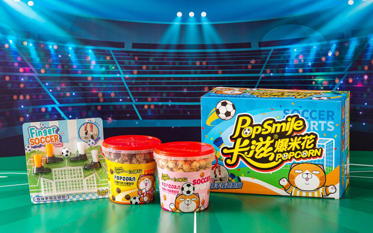 卡滋爆米花×白爛貓!為世足推新品,焦糖巧克力、玫瑰鹽,看比賽也能解嘴饞