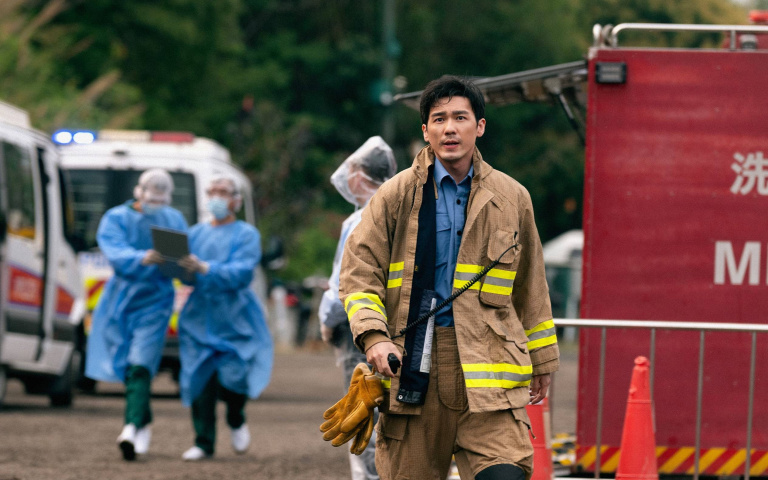 香港影史首部輻射災難鉅製《焚城》 定檔！劉德華相隔19年再度合作莫文蔚！