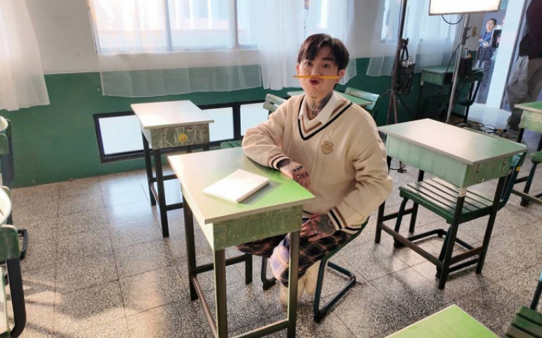 謝和弦新歌藏校園追愛史　創作靈感竟是高中暗戀對象「子倩」