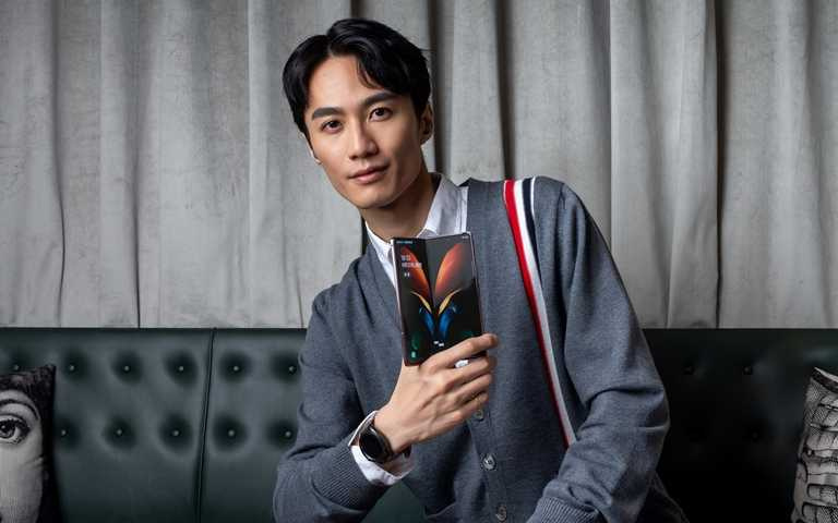 不輸李英宏帥度的時尚機!Thome Brwone x Samsung超限量100台聯名手機超帥登場!