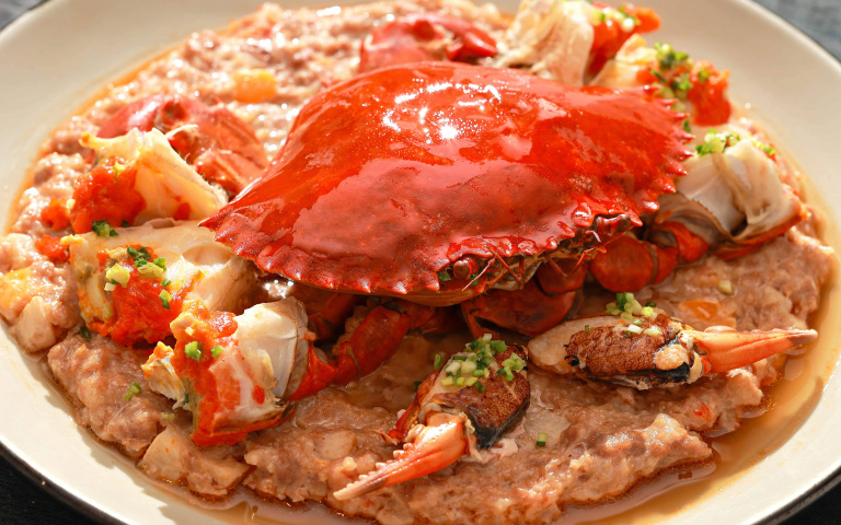 整隻花蟹豪邁入菜！五星飯店當令蟹餚開賣，11款料理一次吃過癮！