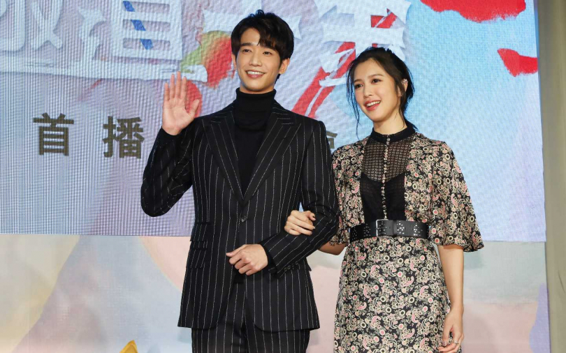 劉以豪、曹佑寧男男壁咚引尖叫　女主劉奕兒慘被當牆