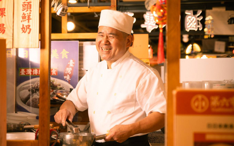 百貨公司內辦桌重現70年代風華　隱藏在市場的總舖師聯手開席