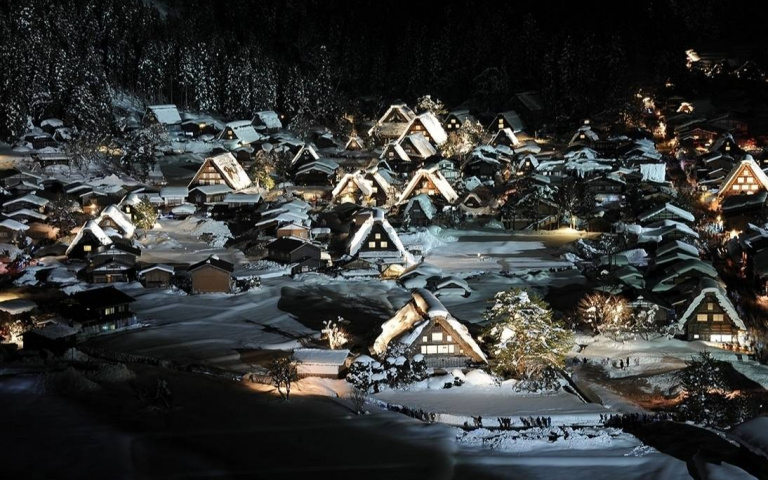 睽違兩年卻又突然喊停！冬夜最夢幻的童話世界「合掌村點燈季」