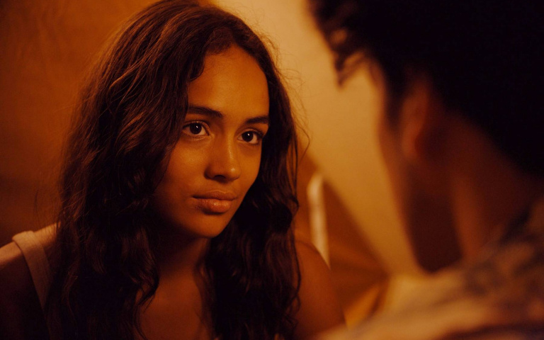 盧貝松女兒走後門？驚悚片《死噬》上映，昔日的美夢怎麼會變噩夢…？