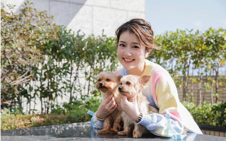 寵物情緣/「二寶媽」郭亞棠樂當嚴母 毛孩戰狼犬滿身疤成「真男人」