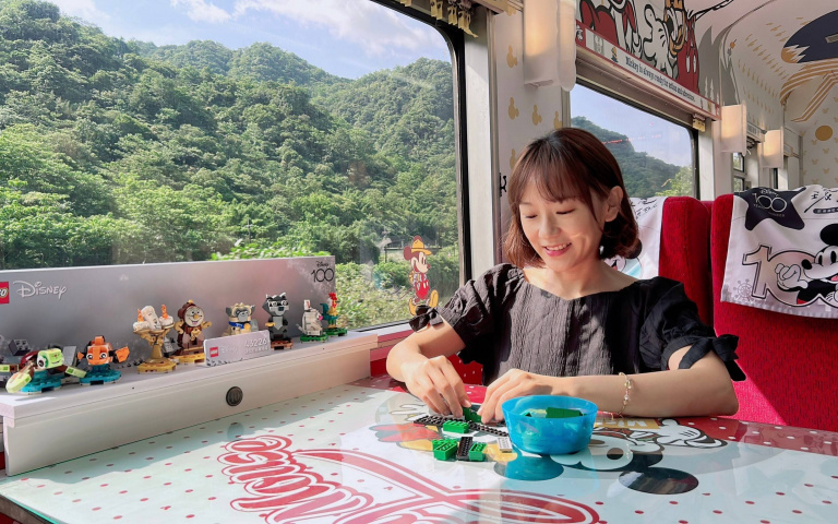 暑假親子遊2/在迪士尼主題車廂玩樂高積木 買高鐵飯店聯票抽免費住宿券