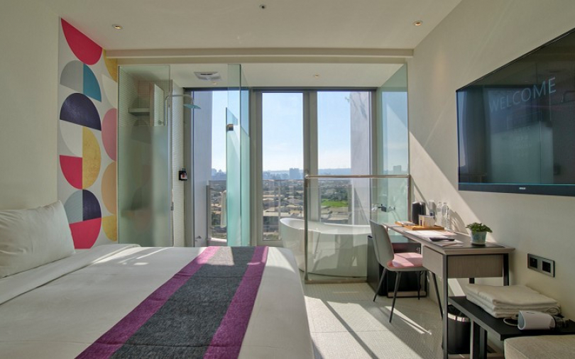 全台最大膽的飯店－在戶外露天陽台上泡澡，遠眺大肚山美麗夜景