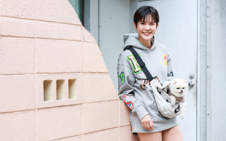 星搜包／蔚葒縈出門必帶「時尚配件」　處處放錢有原因