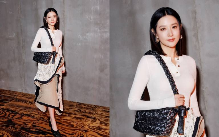 李英愛53歲真面目曝光!瓜子臉+及肩短髮還是美的像仙女!