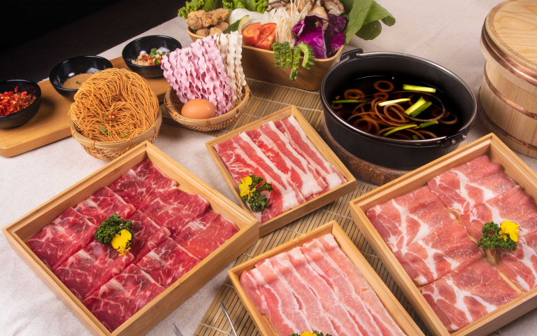 「冷藏肉」吃到飽500有找!「築間」最新鍋物品牌插旗台中 7大湯頭+60種食材CP值破表