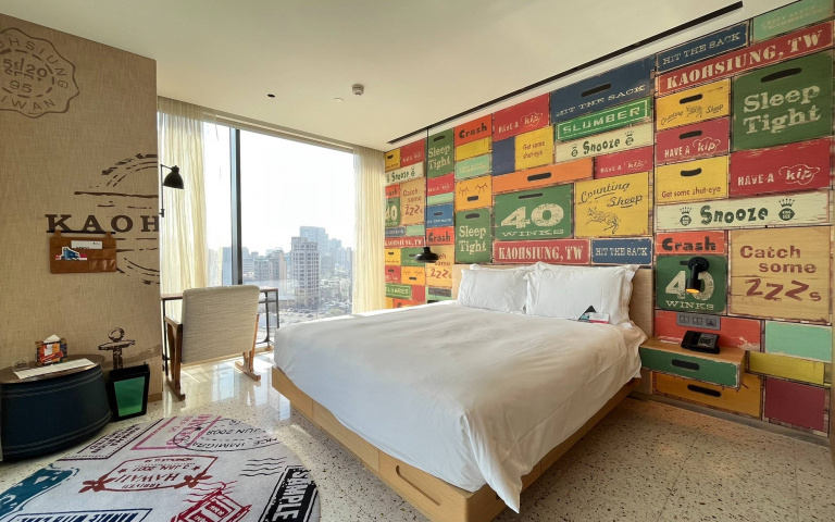 飯店慶五周年　化身巨型豪華郵輪　加碼遊艇派對遊港都