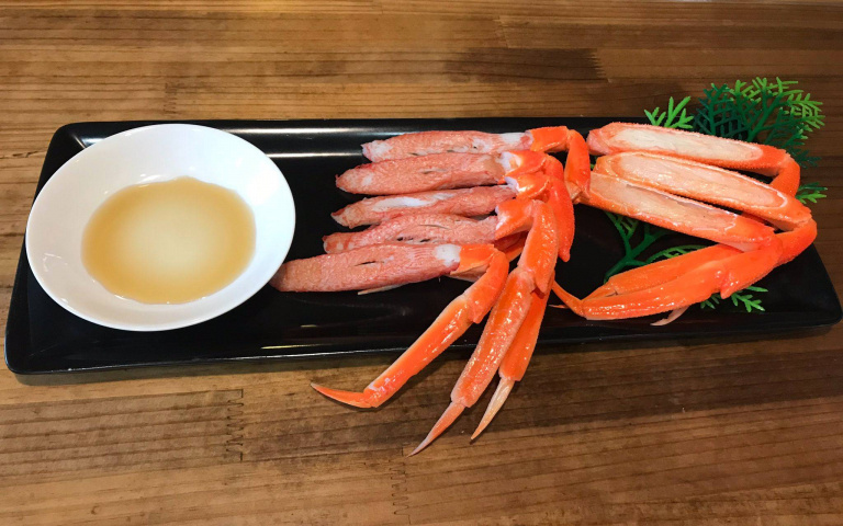 突發奇想的創意被商品化呈現!日本即將推出「蟹肉棒專用蟹腳叉」