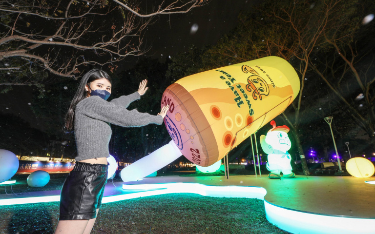 高雄賞燈趣1／衛武營日夜都美麗　童趣光樂園連大人都愛上