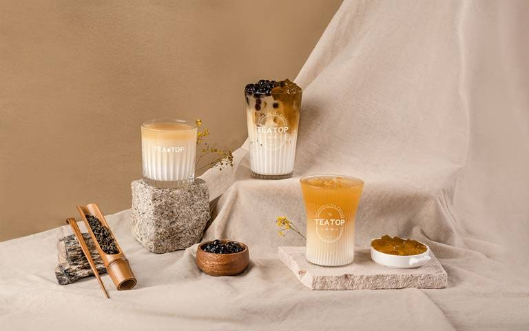 手搖飲品牌厚鮮奶茶買送1、免費加茶凍或Q凍！奶茶、咀嚼控喝起來囉！