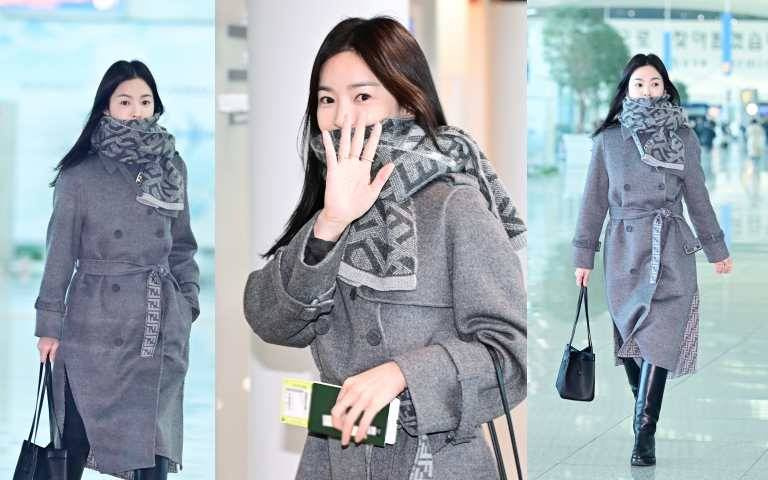 宋慧喬被捕捉在仁川機場大素顏，巧妙用最新花式圍巾綁法半遮臉，原來這是韓國藝人最新流行圍巾潮搭太時髦！