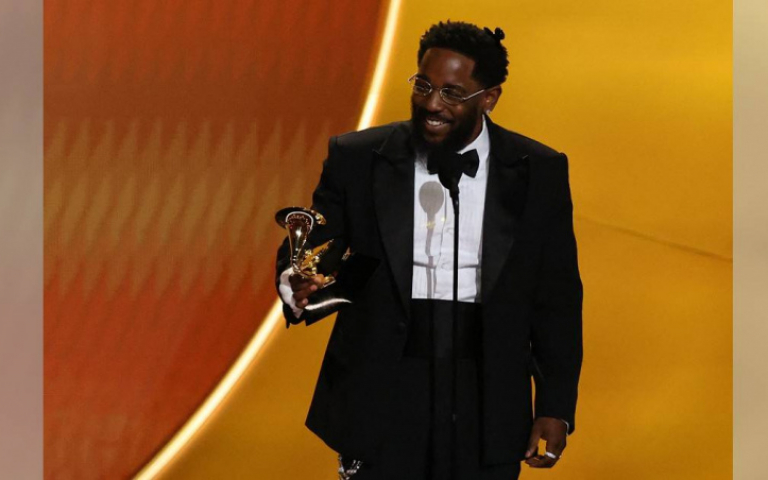 Kpop獵魔女團獲獎掀葛萊美歷史時刻　肯卓克拉瑪拿5獎封王