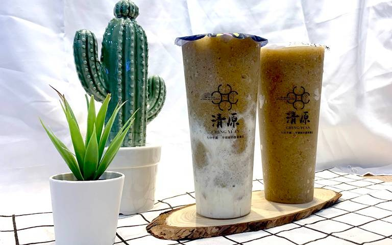 芋頭尬綠豆沙!手搖飲聯名「芋頭酥教父」,古早味強強聯手