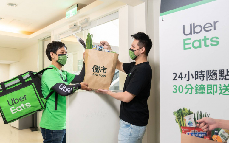 夜貓專區！Uber Eats攜手全聯、7-11、家樂福、小北百貨，一鍵下訂、24小時不斷線！
