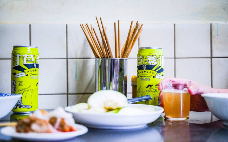 神還原甘草芭樂!臺味十足「甘芭爹地」風味酒,酸啤酒營造梅粉感!