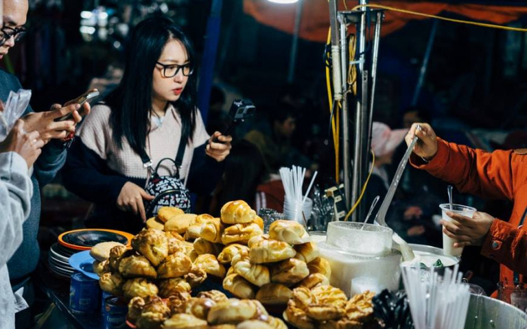 越到深夜越想吃東西?不止是單純嘴饞的「夜食症候群」