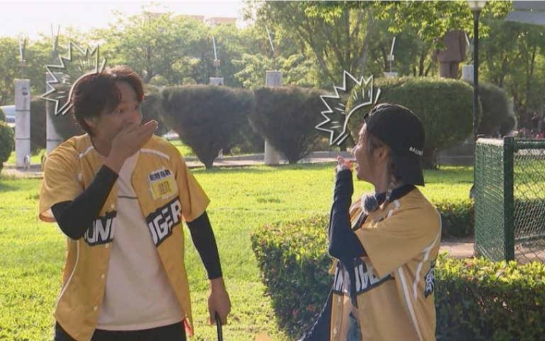 黃鐙輝踩狗屎不自知　被蔡黃汝嫌臭