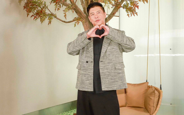 胡瓜過年回娘家斷開21年民視　電視台找曾國城救火除夕節目