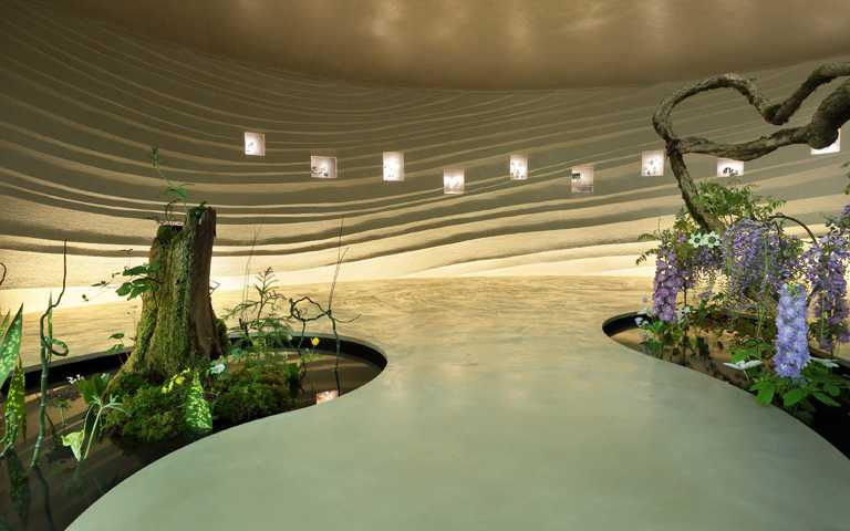 居家工作療心術!梵克雅寶《Light of Flowers》東京期間限定展 珠寶花卉藝術裝置線上看