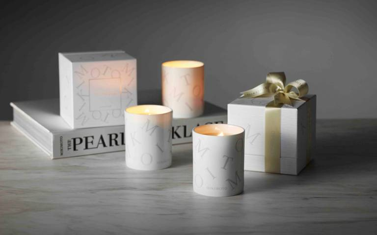 原來珍珠的氣味是這款！MIKIMOTO以雪花繁星勾勒綺麗夢想，神祕香氛蠟燭點亮銀色聖夜