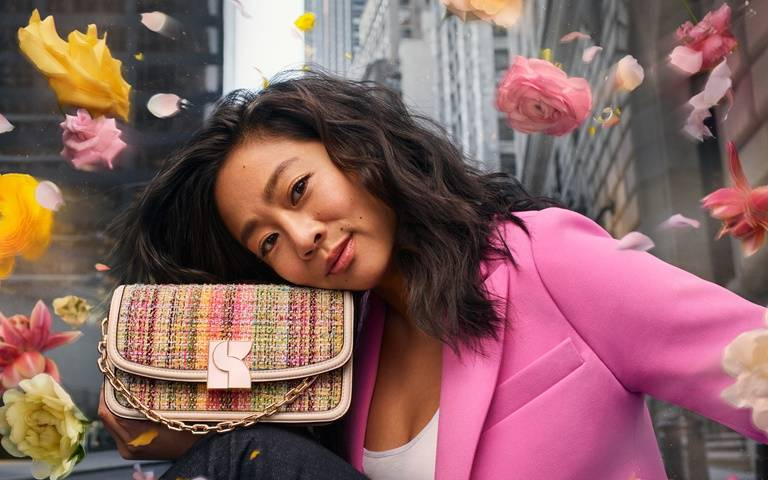 紐約的時尚品牌攜手奧斯卡提名演員Stephanie Hsu 出演春季廣告大片《春醒時分》！