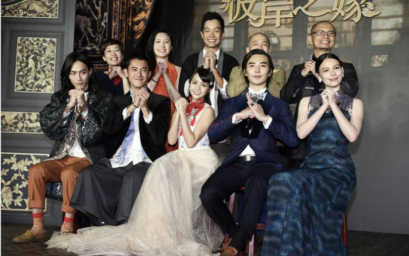 黃姵嘉享三男輪抱 正宮紀培慧加入三人行