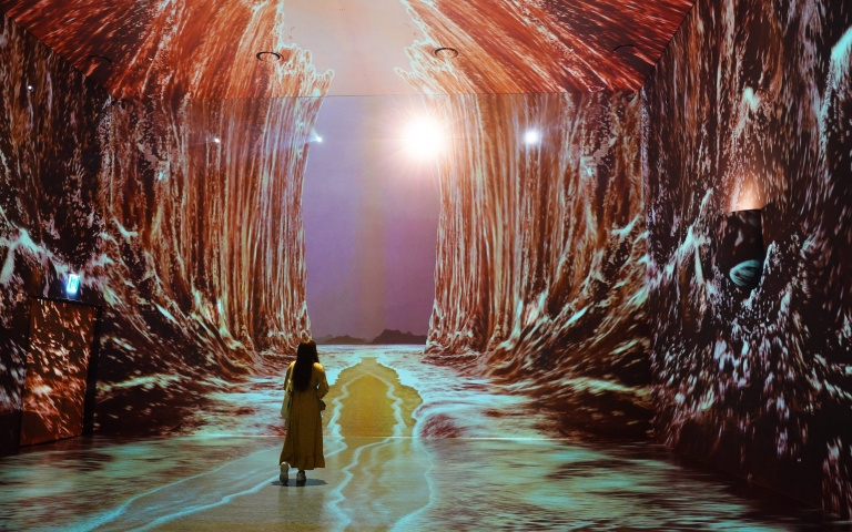 開箱韓國全新度假城2／「韓版TeamLab」光影藝術掉進神秘宇宙　清涼水上樂園親子最愛