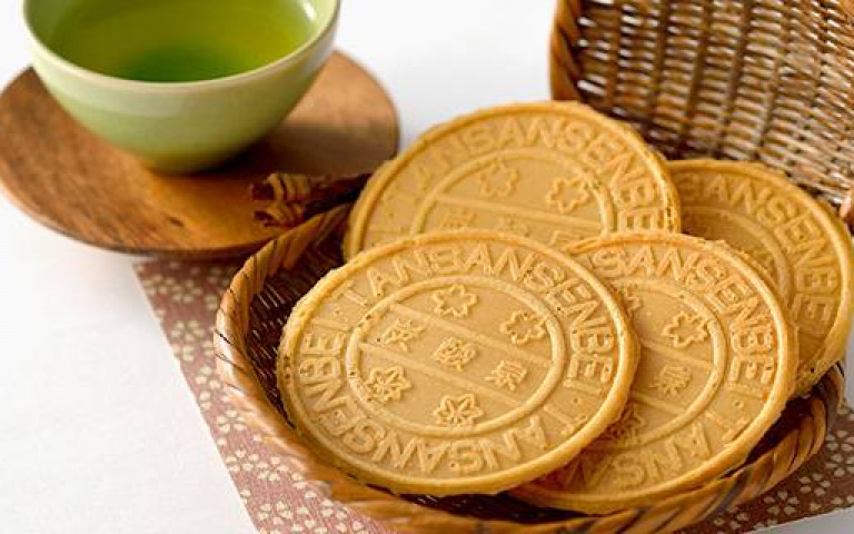 只有5秒的賞味期限!有馬溫泉現吃限定的「生碳酸仙貝」