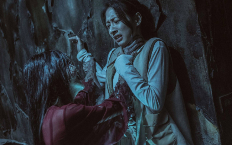 影爆點／白癡公主首度大銀幕主演！台北第一猛鬼大樓《鬼天廈》傳奇重現