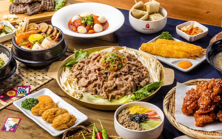 「著聖誕老人裝」即享免費用餐!辣炒年糕、海鮮煎餅、銅盤烤肉「一站式」全韓料理吃到飽