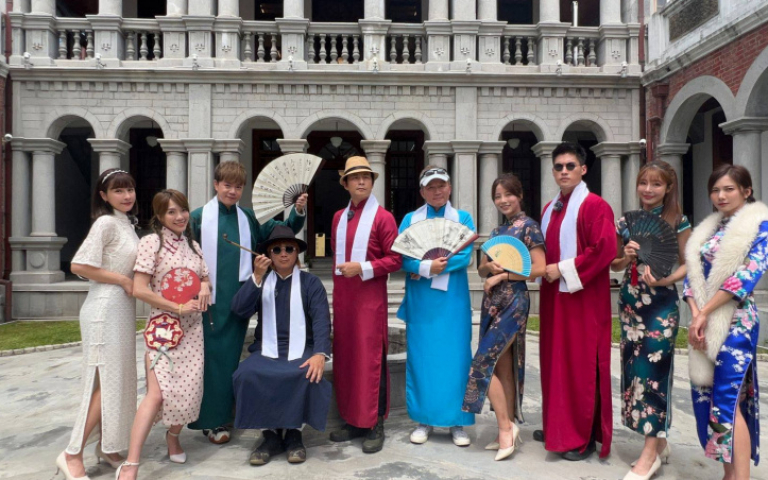 蔡黃汝玩變裝秀　王仁甫虧她旗袍扮相「狐狸精」