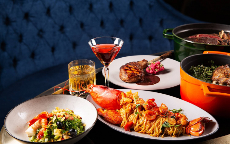 高空景觀餐廳推新菜單！帶骨巧克力豬肋排、波士頓龍蝦細扁麵等準備開吃！