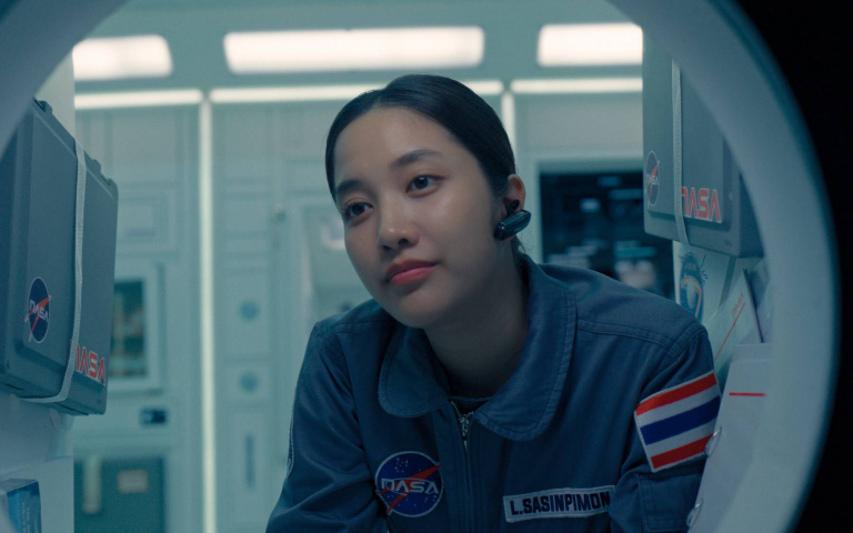 《跳越時空的愛戀》Freen演繹泰國首位女太空人　吊鋼絲直呼困難