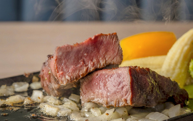 肉控快衝！瀧厚牛排加6元升級雙倍肉量，訂位再送沙拉、濃湯吃爽爽！