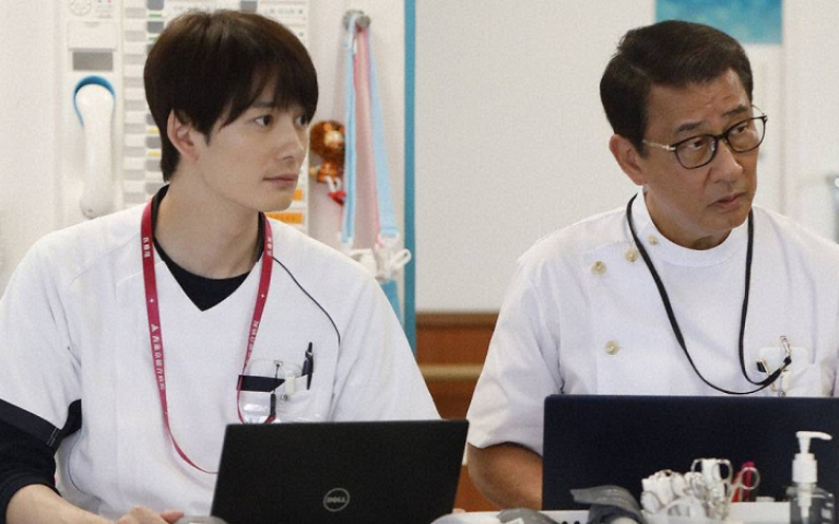 開拍首日就被趕鴨子上架　岡田將生鬥嘴中井貴一卸心防