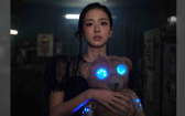 新歌合作泰勒絲MV導演！JISOO〈CLICK〉泰迪熊藏彩蛋