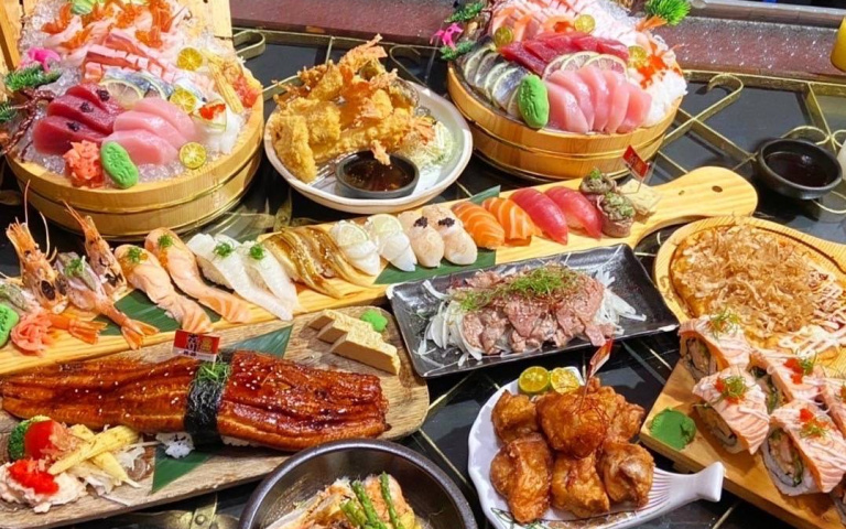 浮誇系日料店「森川丼丼」聖誕節大放送！豪華聖誕滿貫列車、巨大野鰻聖誕雪橇等你來爽嗑