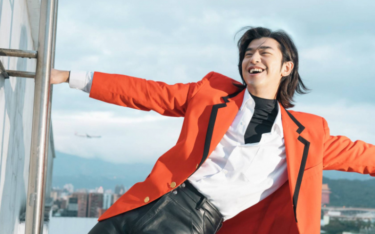 陳柏霖拋開偶包恥度無極限　當唱跳偶像致敬男神金城武