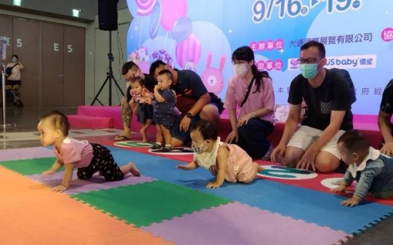 媽媽看過來!「母嬰用品博覽會」開展,哺乳枕、媽媽包...超多好物只要銅板價!
