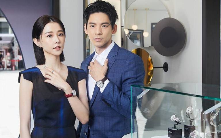 邵雨薇、林柏宏「完美預測」情侶命定對錶,星月相映下傾心見證浪琴表時間藝術