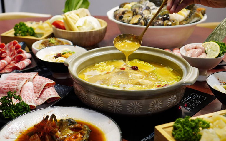 黃金雞湯搭萬元花膠入鍋　頂級鍋物店新開幕　消費再送鮮活九孔鮑