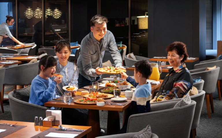 獅子、處女座衝一波！入住飯店贈蛋糕與精紅酒，再享房型免費升等！